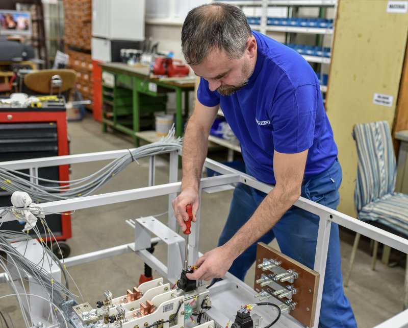 Elektromechanik (náborový příspěvek 50 000 i pro absolventy)