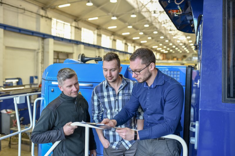 Technik kvality se zájmem o moderní IT technologie a digitalizaci