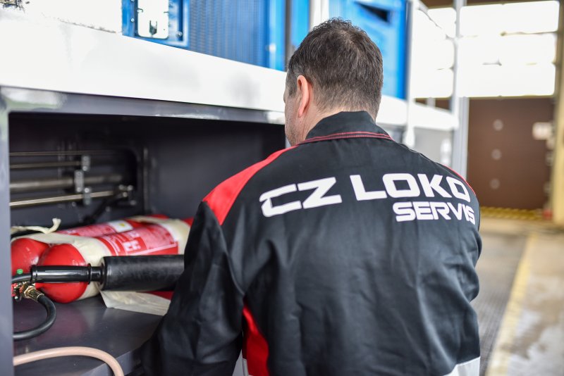 (Elektro)servisák lokomotiv (100 000 náborový příspěvek)