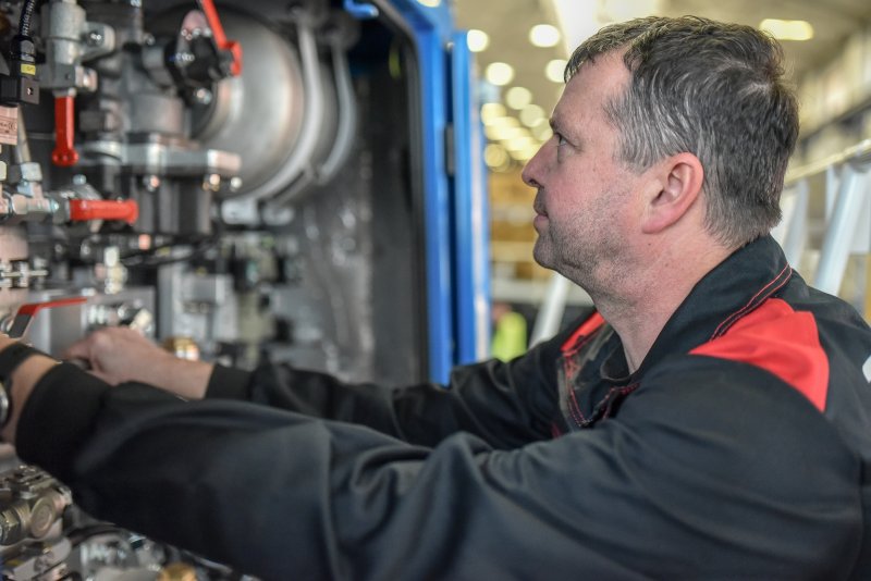 Elektromechanik servisu (Letohrad), náborák 100 000 Kč